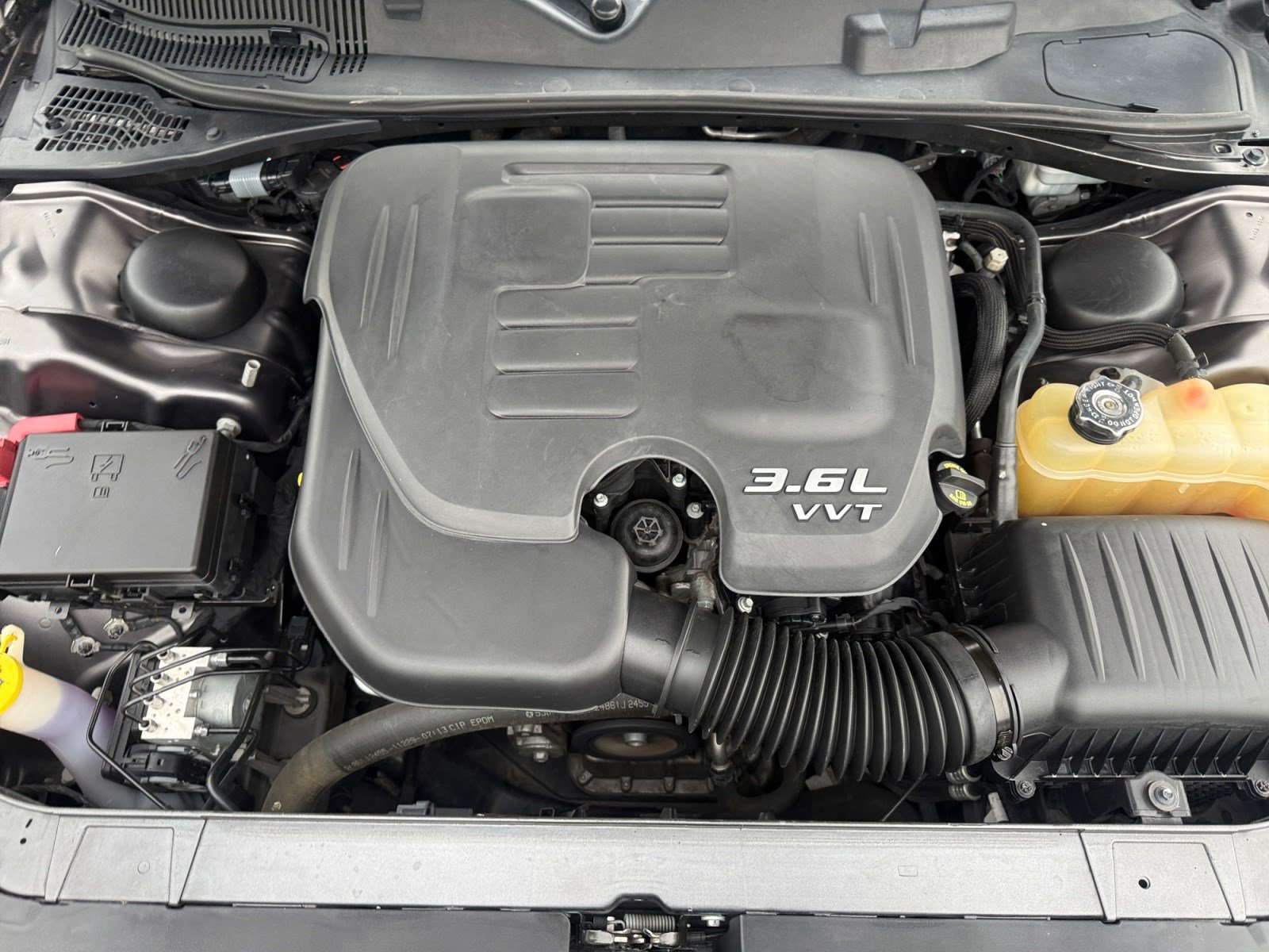 Used 2015 Dodge Challenger SXT Plus w/ Driver Convenience Group RWD image 21