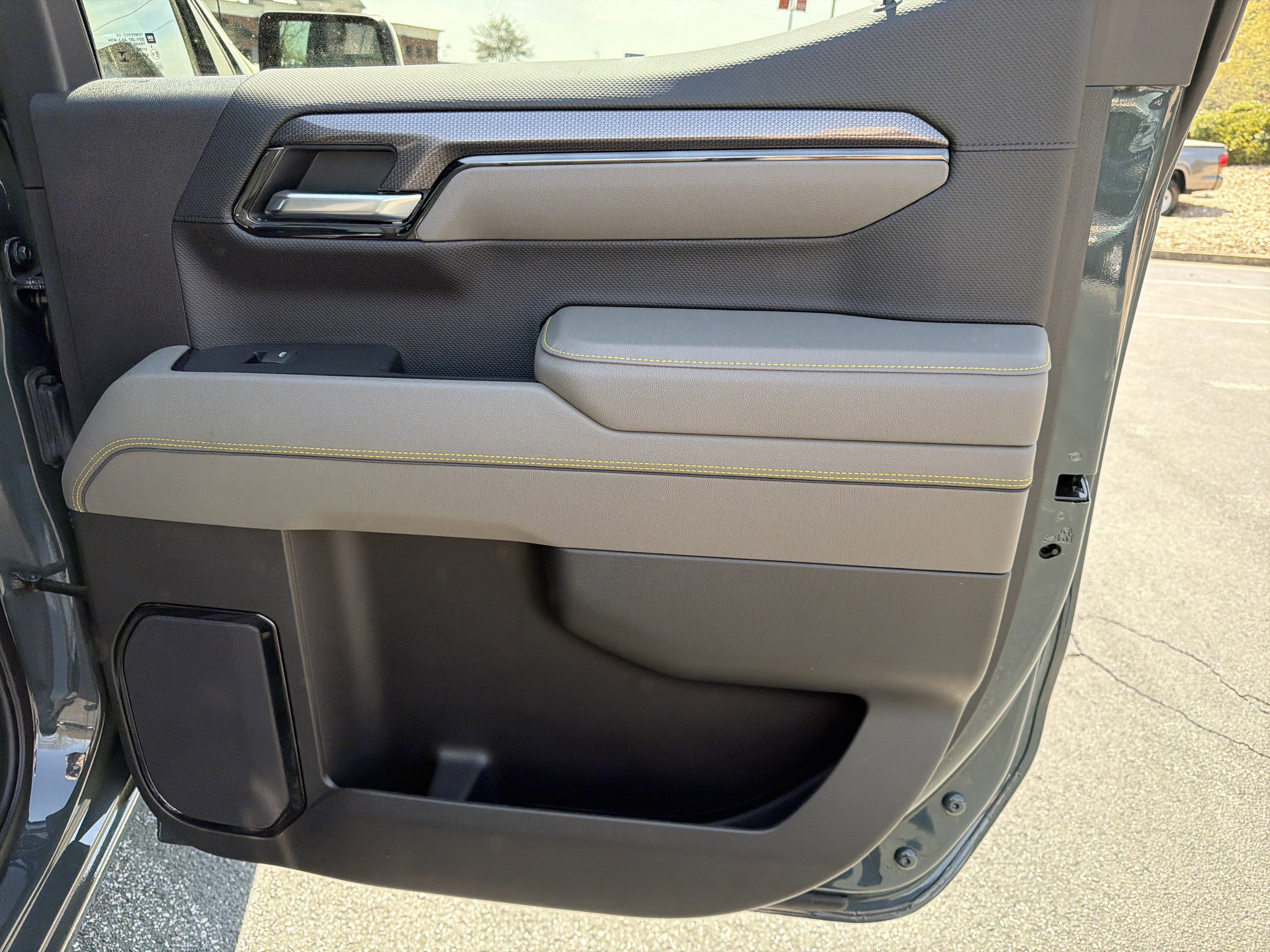 Used 2025 Chevrolet Silverado 1500 ZR2 w/ Technology Package image 16