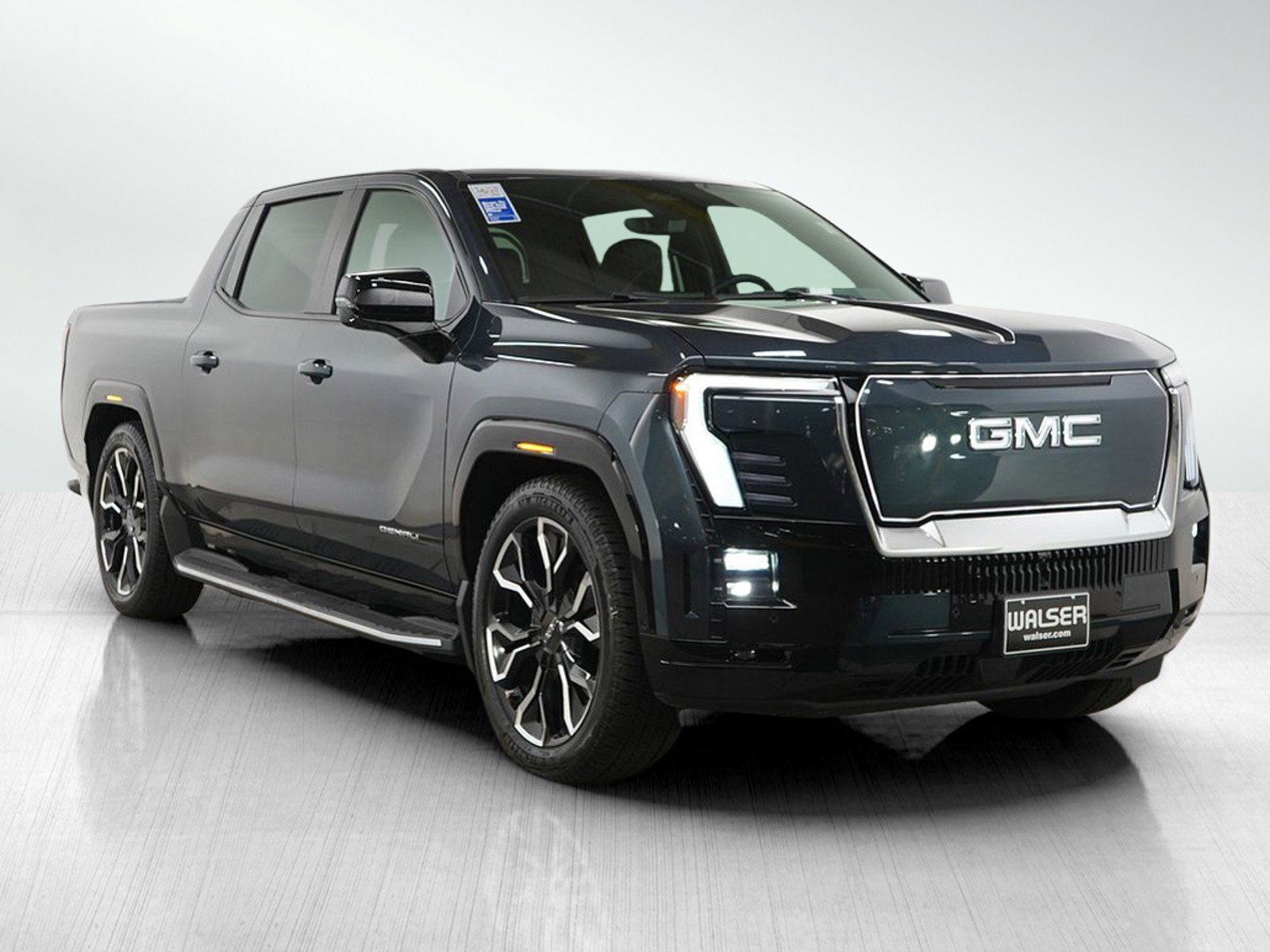 Used 2025 GMC Sierra EV Denali image 7