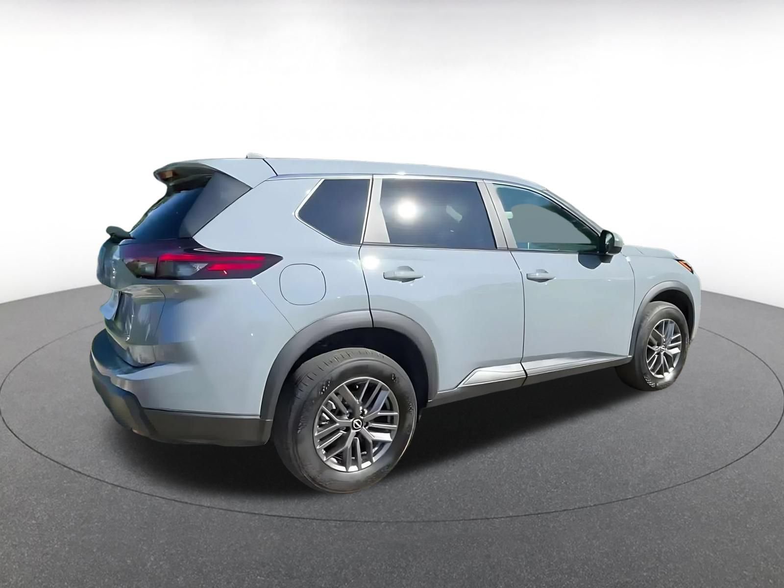 Used 2026 Nissan Rogue SV FWD image 14