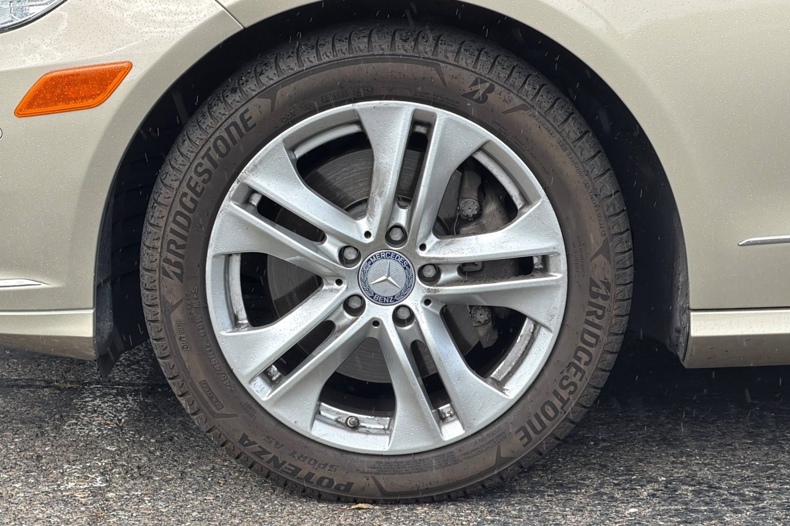 Used 2010 Mercedes-Benz E 350 Sedan image 36