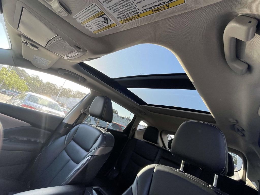 Used 2023 Nissan Murano SL w/ SL Moonroof Package FWD image 25