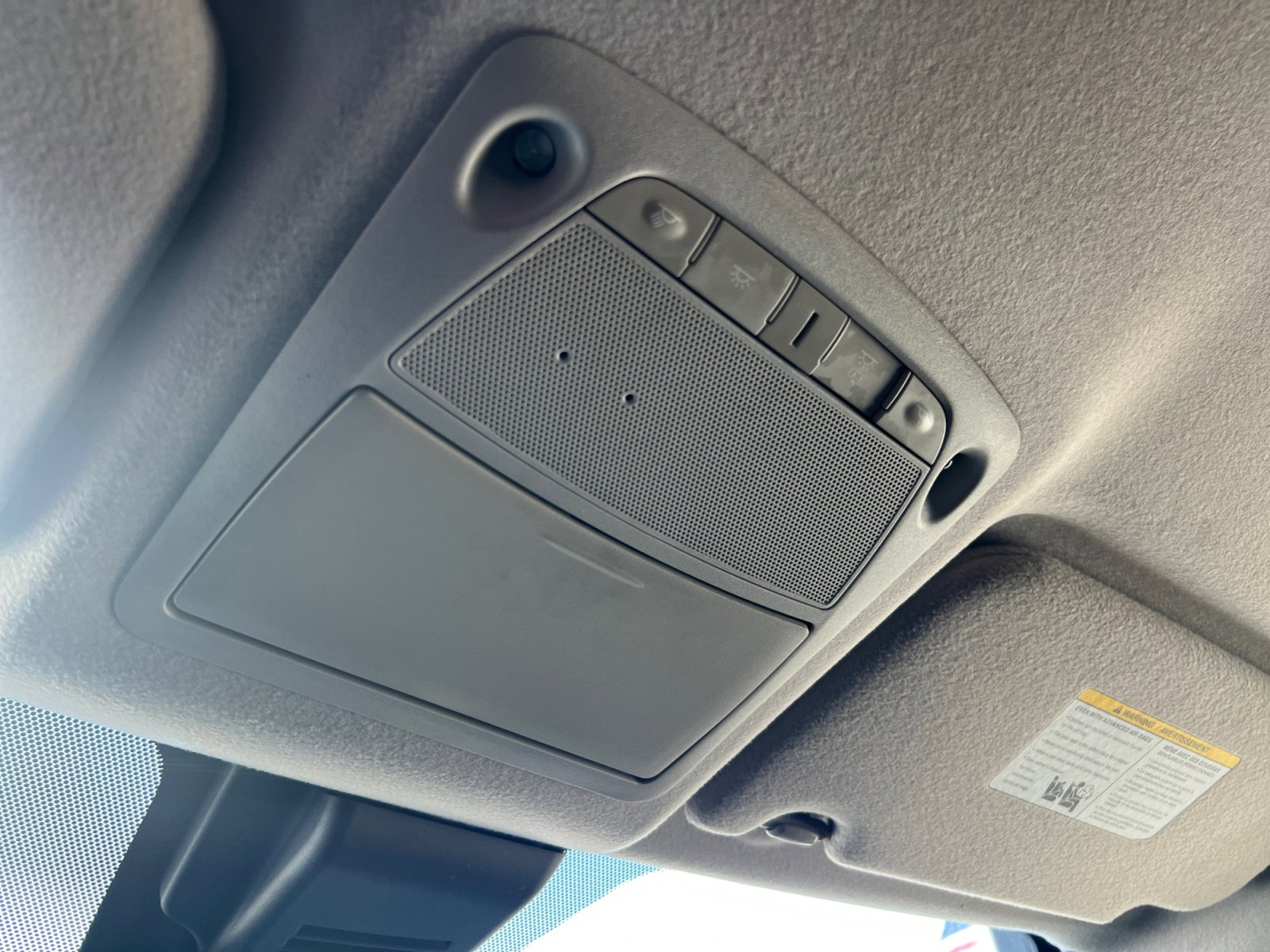 Used 2024 Nissan Leaf S image 19