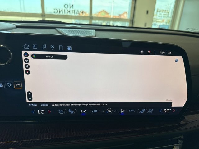 Used 2024 Chevrolet Traverse RS image 3