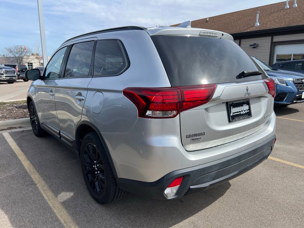 Used 2018 Mitsubishi Outlander LE image 4