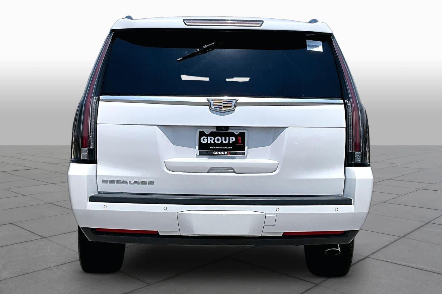 Used 2019 Cadillac Escalade ESV Premium Luxury RWD image 5