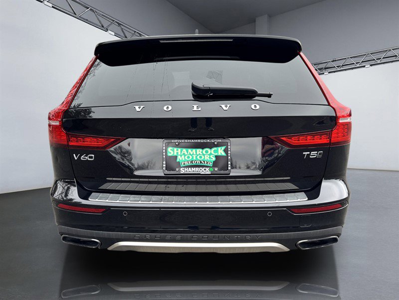 Used 2020 Volvo V60 T5 Cross Country w/ Protection Package Premier image 6