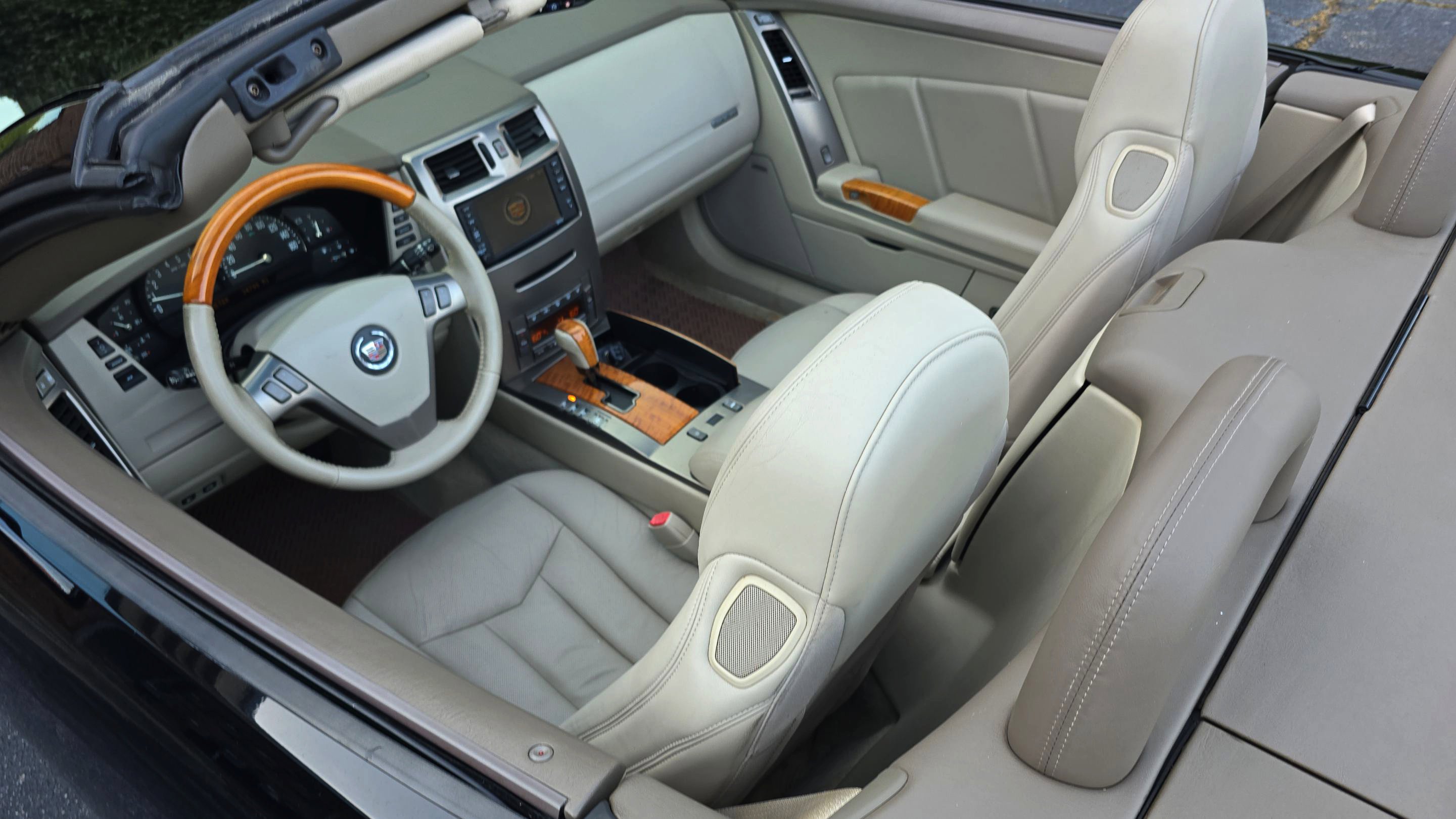 Used 2004 Cadillac XLR image 88