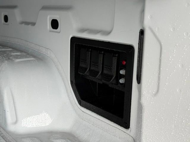 Used 2025 Chevrolet Silverado EV LT image 6