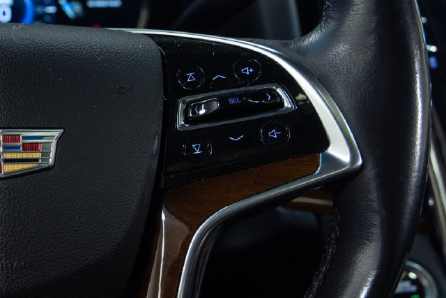 Used 2018 Cadillac Escalade Premium Luxury AWD/4WD image 16