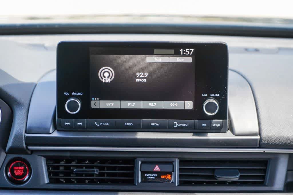 Used 2025 Honda Pilot Sport image 12