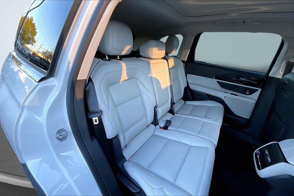 New 2026 Lincoln Nautilus Premier w/ Equipment Group 102A AWD/4WD image 10