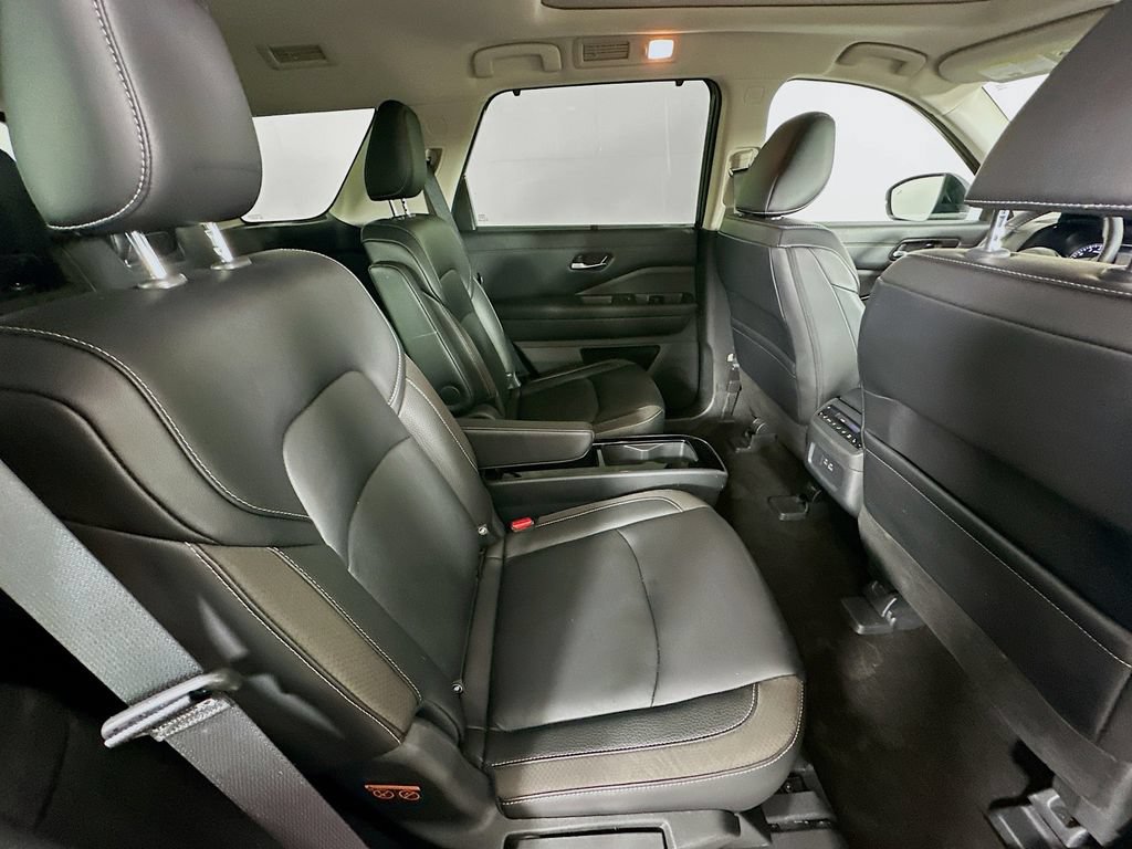 Certified 2023 Nissan Pathfinder SL w/ SL Premium Package AWD/4WD image 38