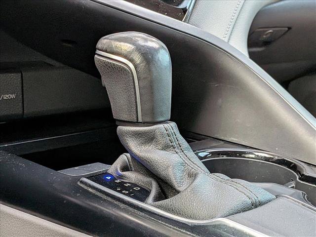 Used 2020 Toyota Camry SE image 13