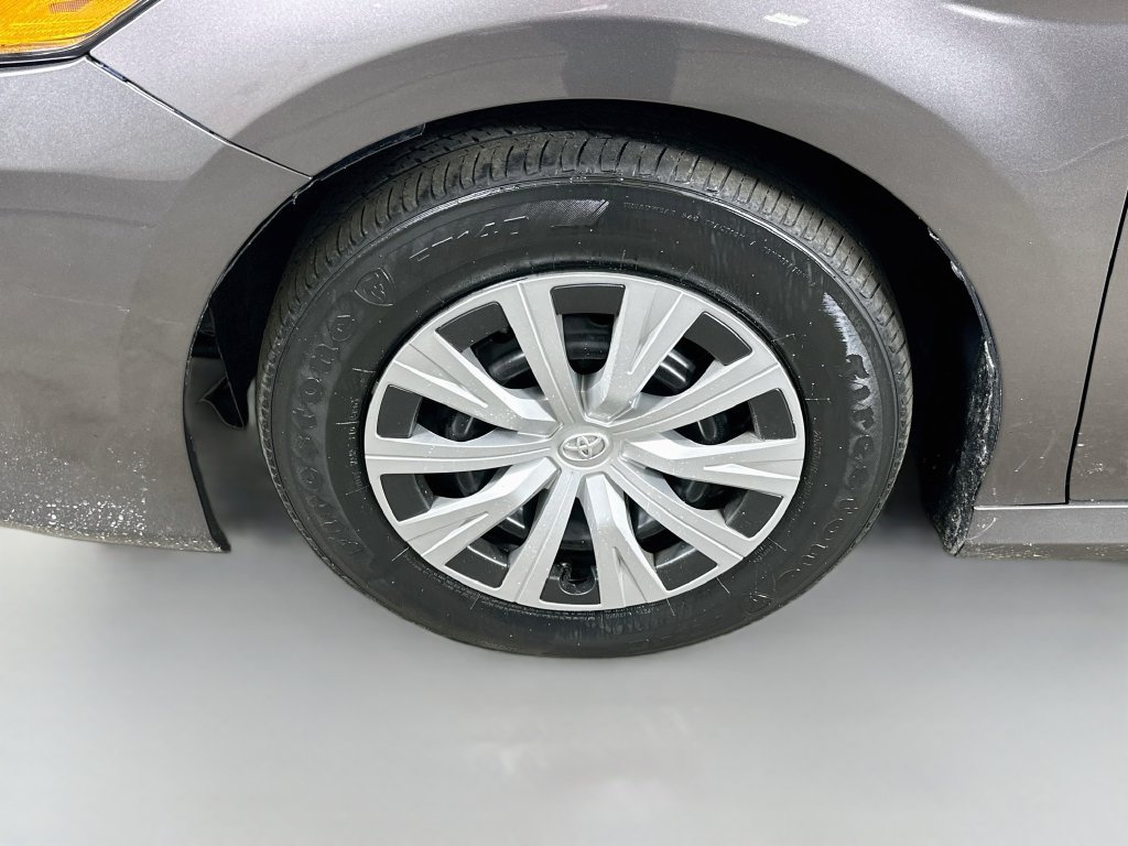 Used 2021 Toyota Camry LE FWD image 8