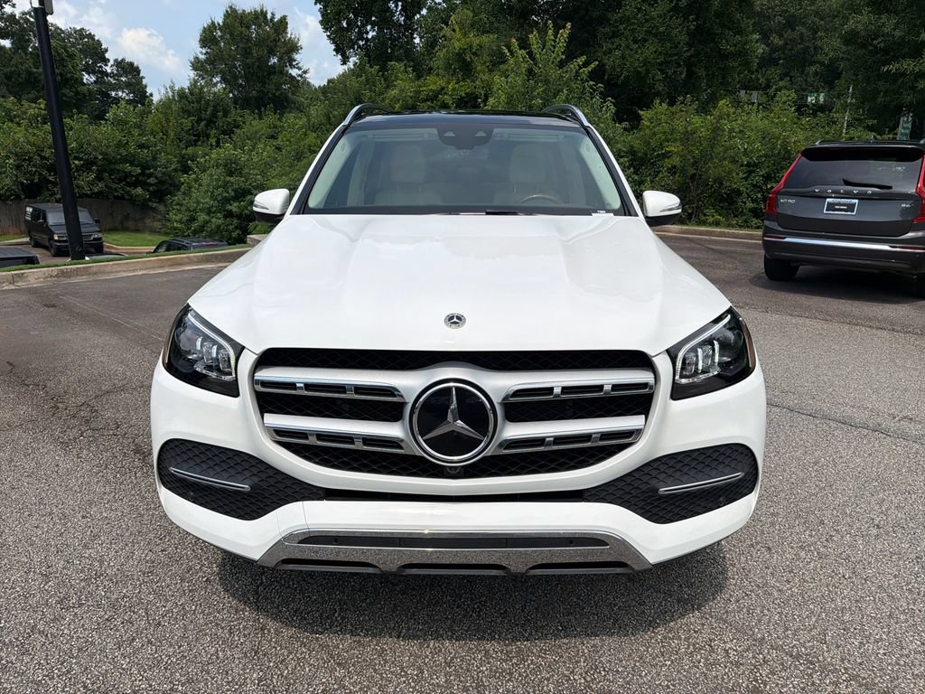 Used 2022 Mercedes-Benz GLS 450 4MATIC image 2