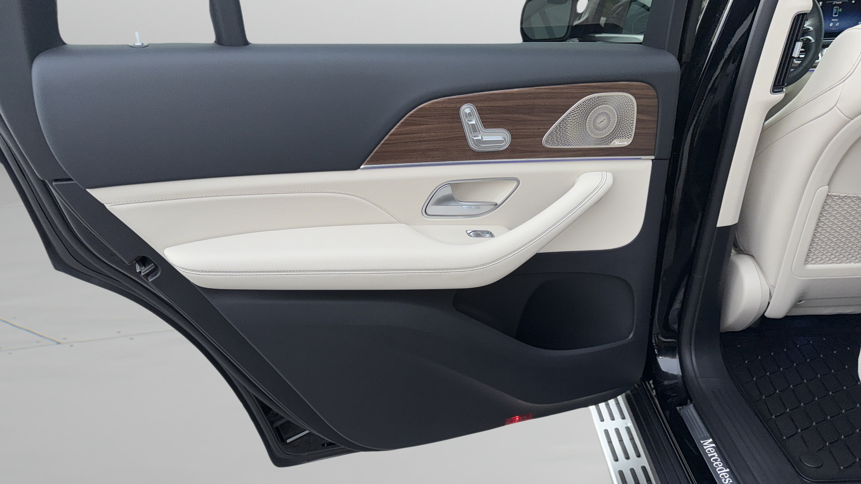 Certified 2026 Mercedes-Benz GLS 450 4MATIC image 23