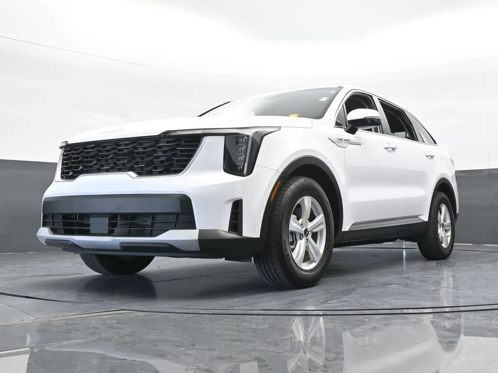 Used 2025 Kia Sorento LX image 52