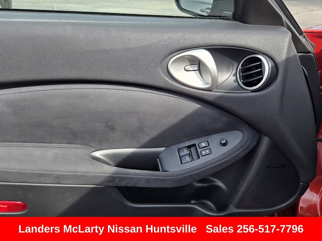 Used 2013 Nissan 370Z Touring w/ Sport Pkg image 21