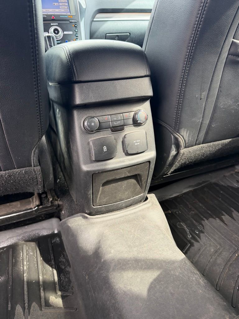 Used 2019 Ford Explorer Limited w/ Ford Safe & Smart Package FWD image 9