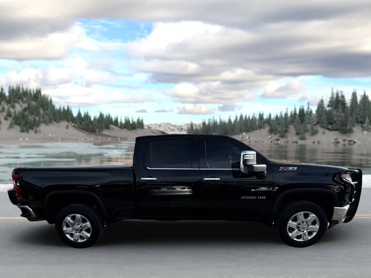 Used 2022 Chevrolet Silverado 3500 LTZ w/ Z71 Off-Road Package AWD/4WD image 2