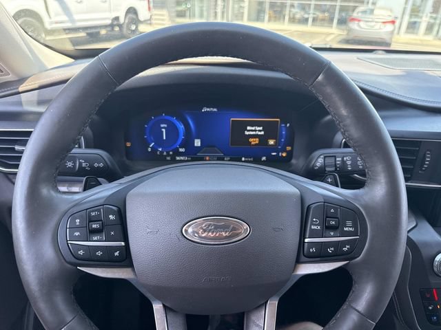 Used 2020 Ford Explorer Platinum w/ Premium Technology Package AWD/4WD image 32