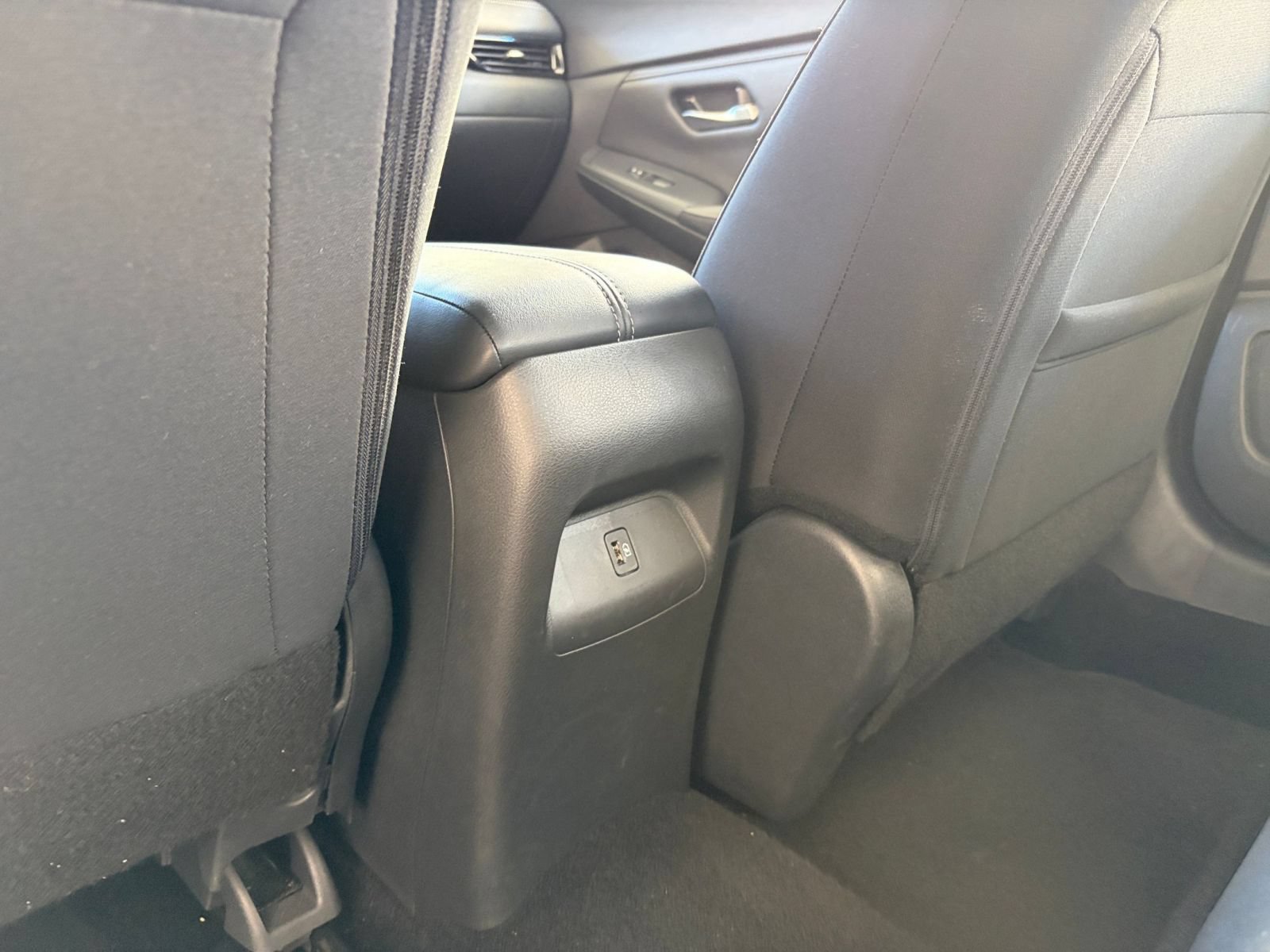 Used 2025 Nissan Sentra SV FWD image 22