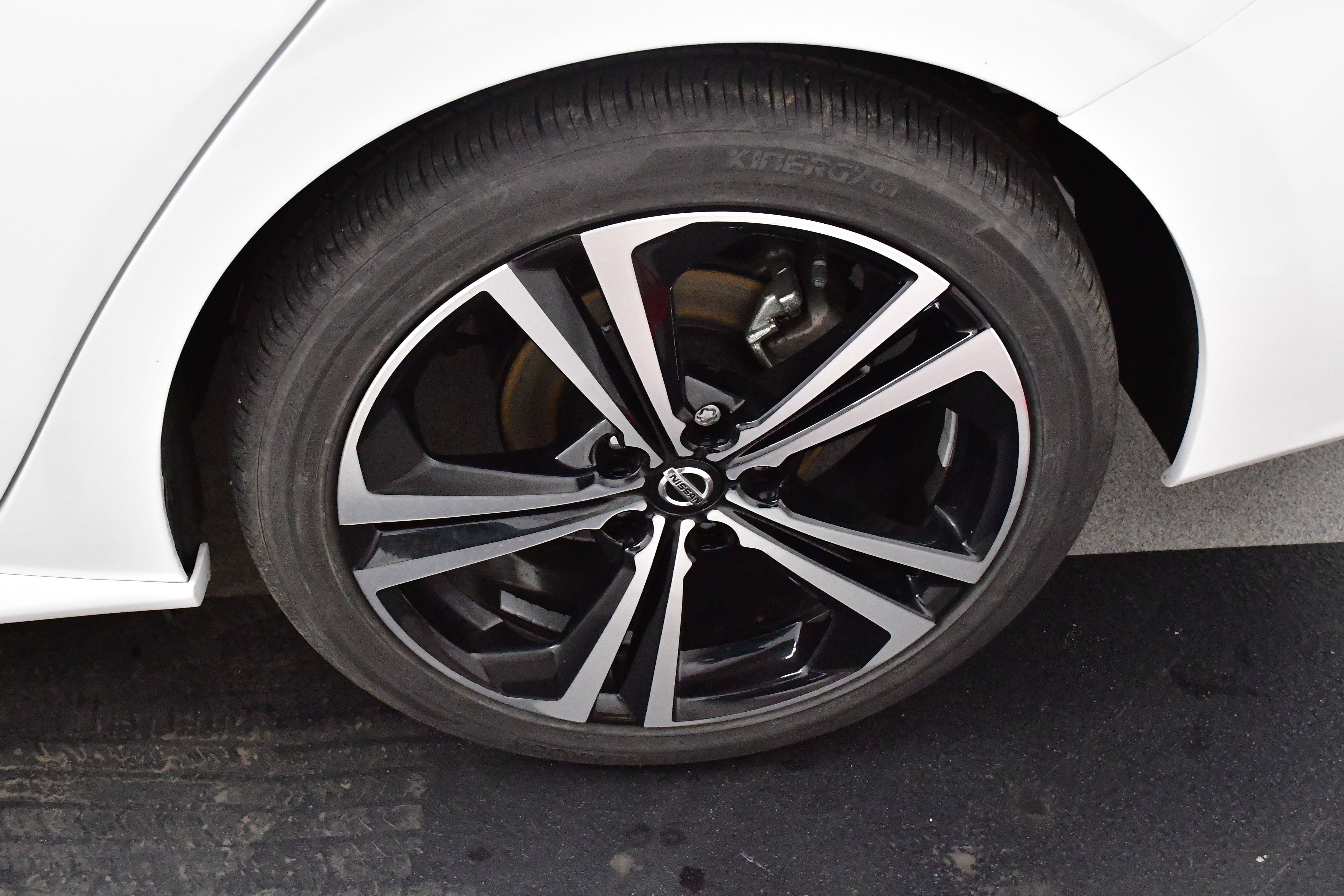 Used 2022 Nissan Sentra SR w/ Trunk Package image 50