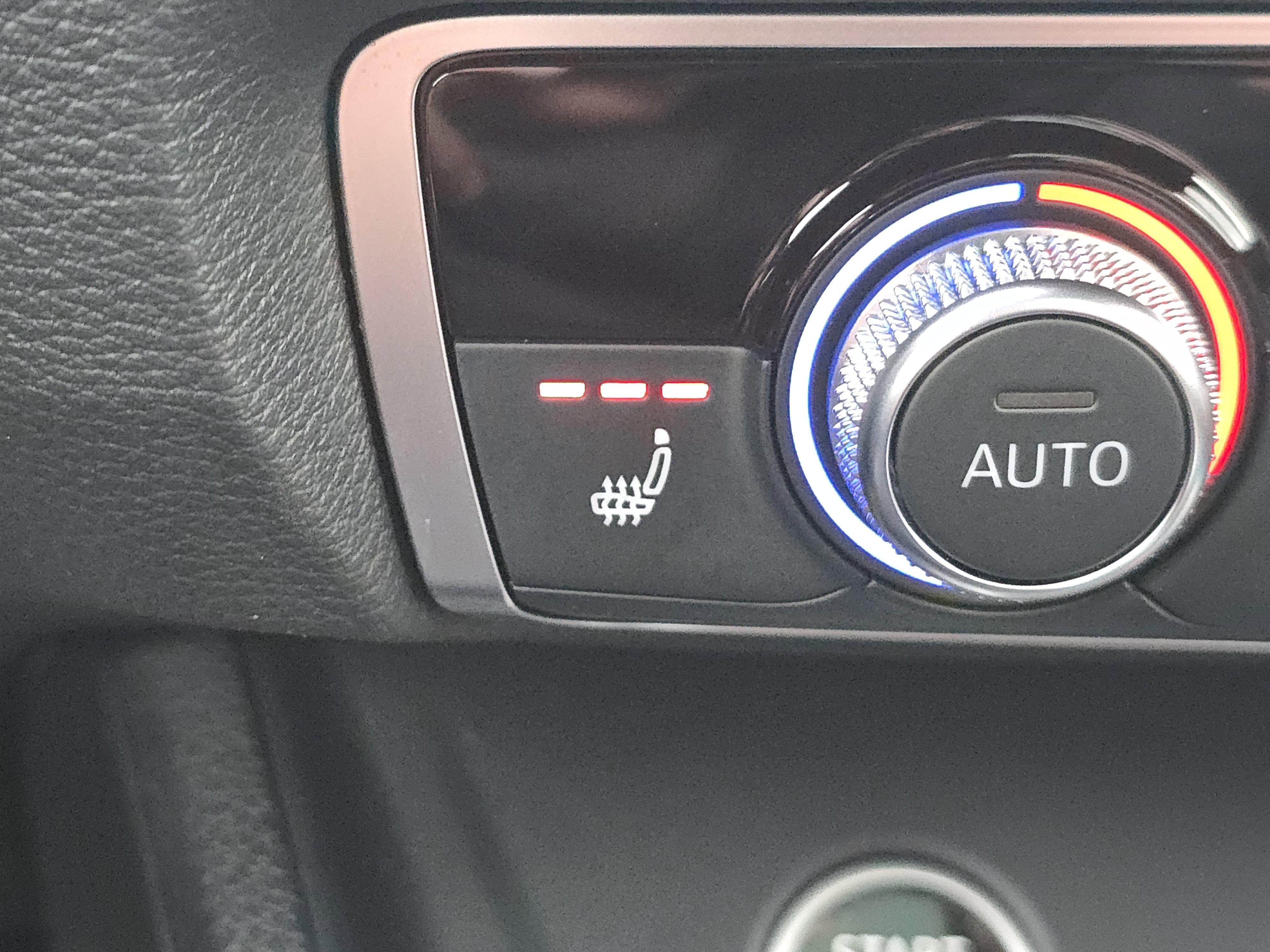 Certified 2024 Audi Q3 2.0T Premium Plus image 13