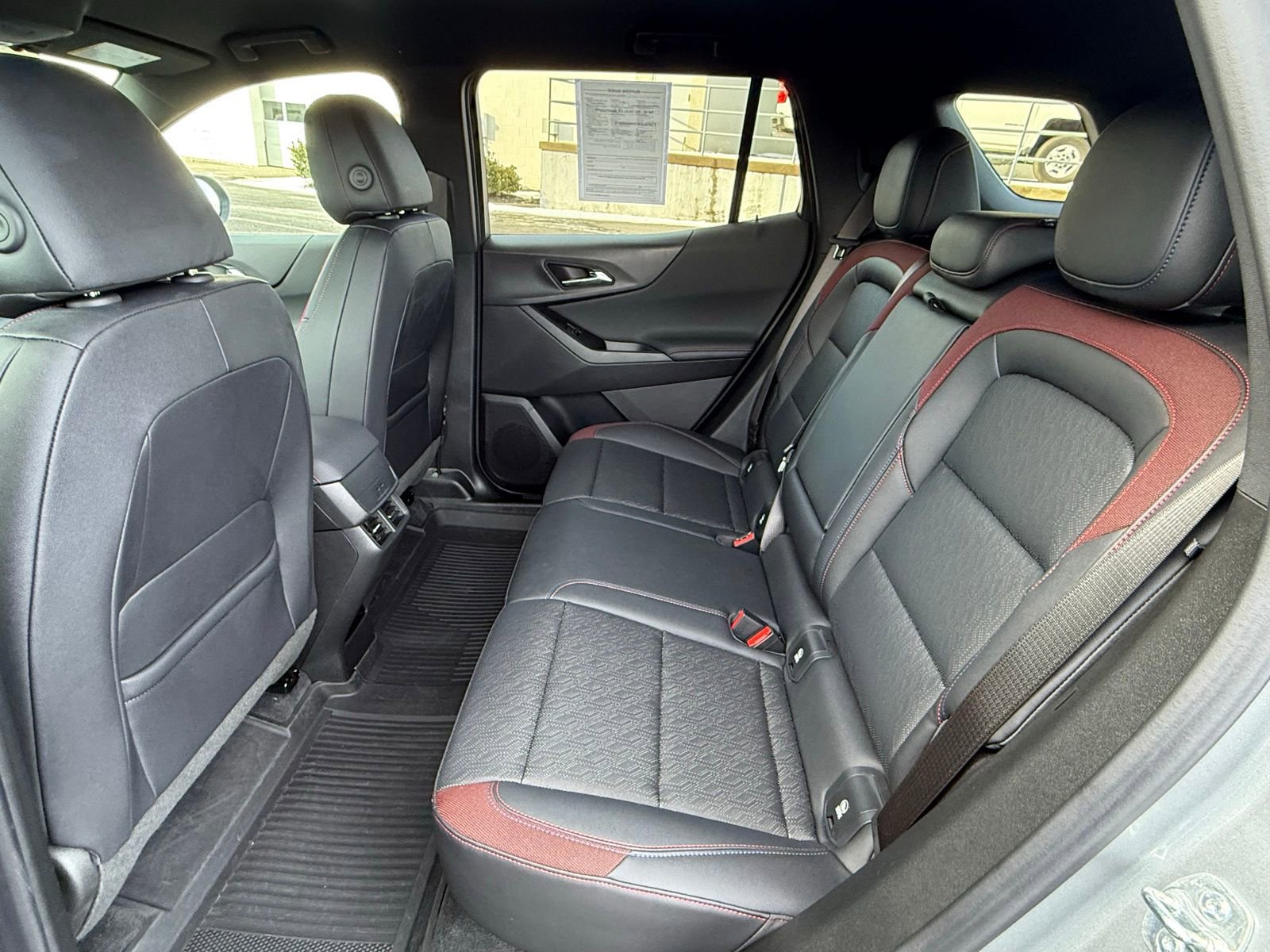 Used 2025 Chevrolet Equinox RS image 14