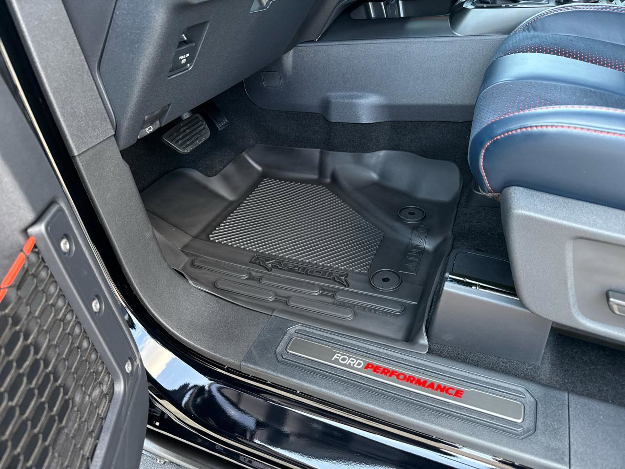 New 2025 Ford Bronco Raptor w/ Interior Carbon Fiber Pack AWD/4WD image 27