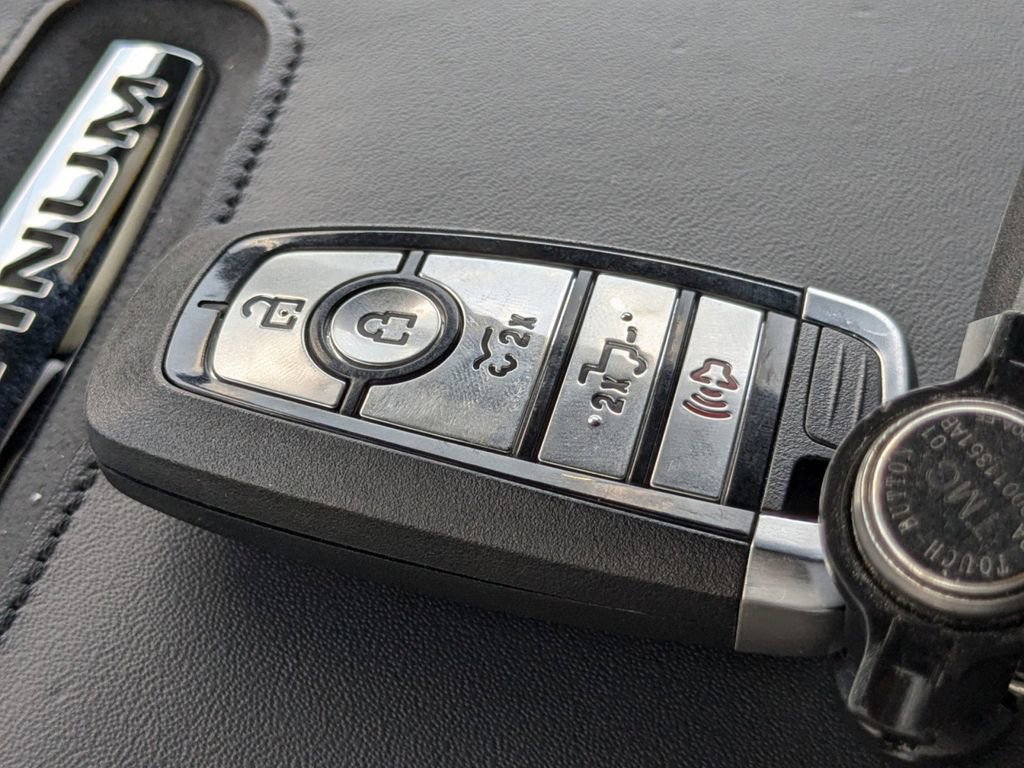 New 2025 Ford F150 Lightning Platinum image 31