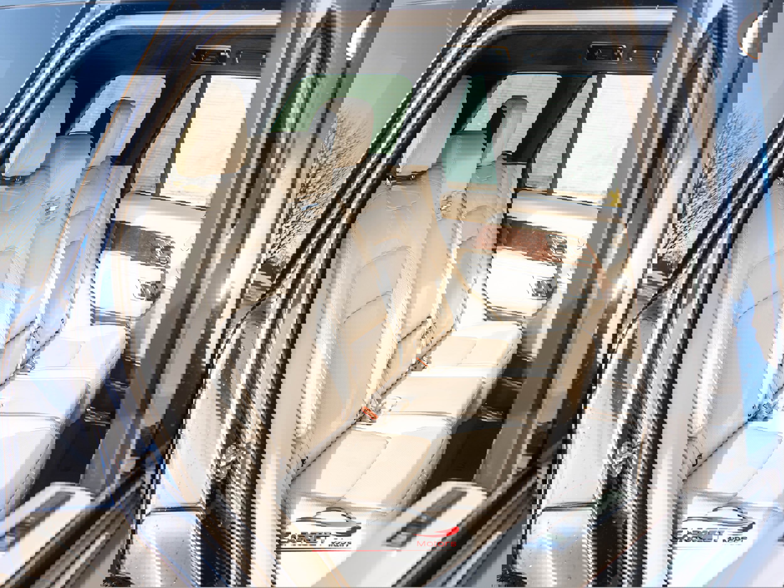 Used 2020 Land Rover Range Rover HSE image 17