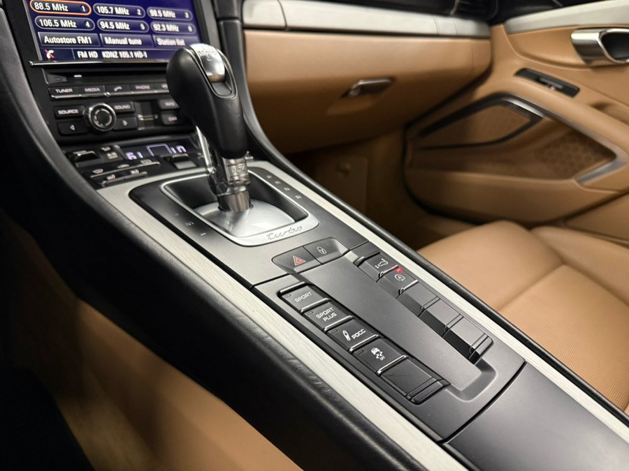 Used 2015 Porsche 911 Turbo S AWD/4WD image 47