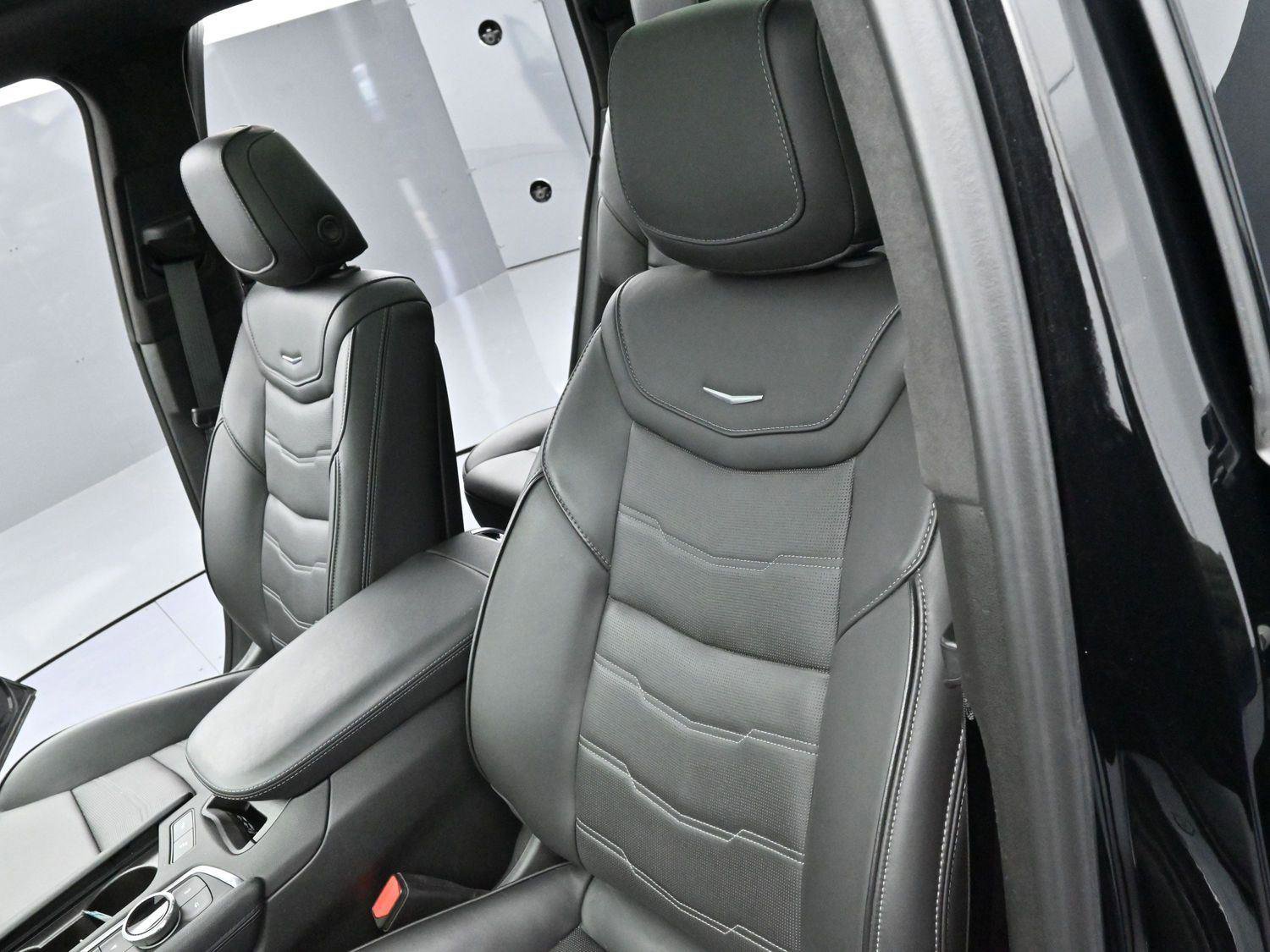 Certified 2024 Cadillac XT6 Sport w/ Platinum Package image 17