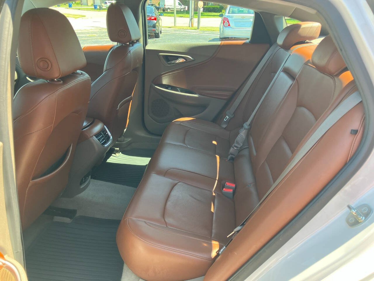 Used 2016 Chevrolet Malibu Premier FWD image 12