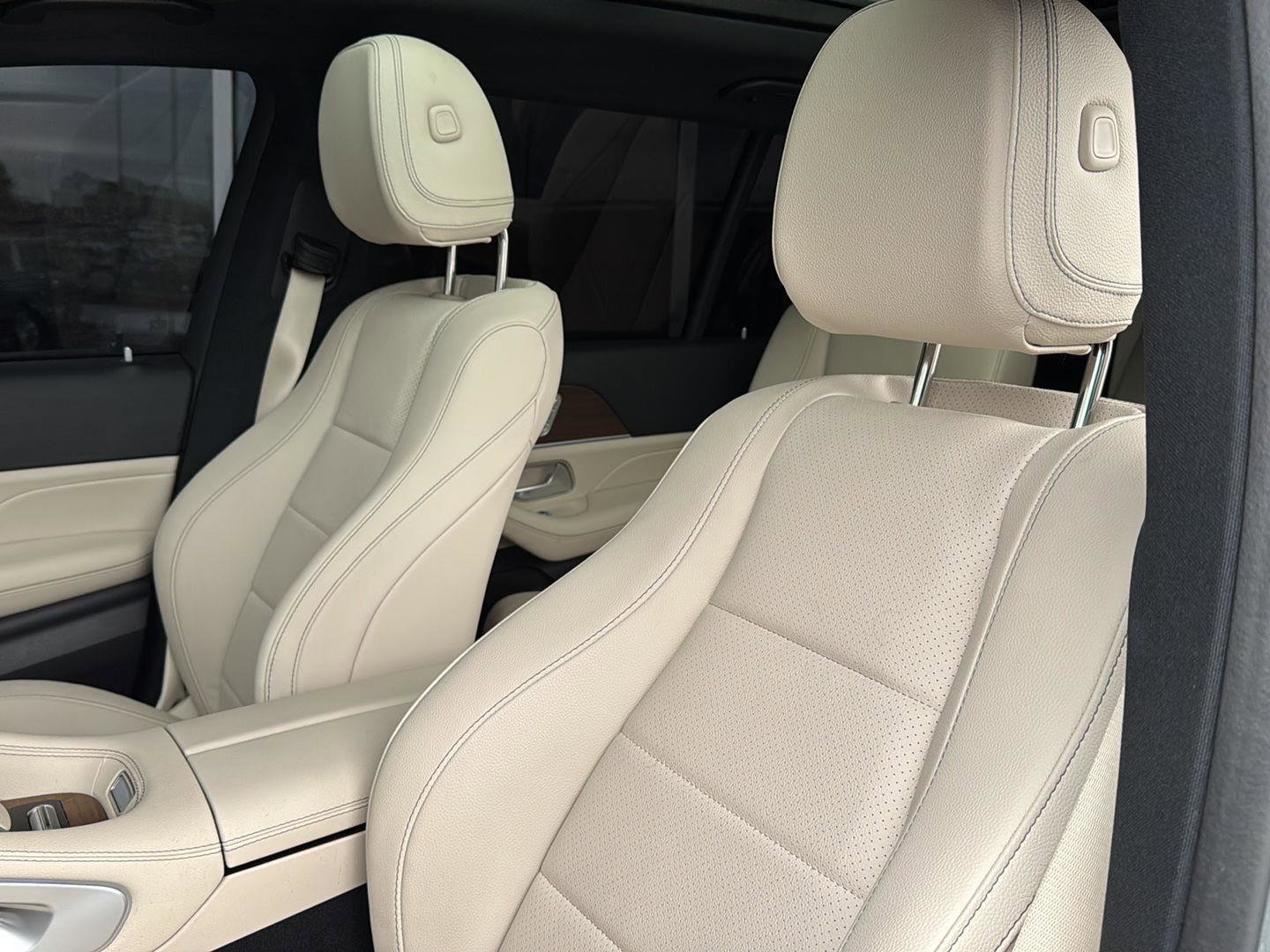 Used 2024 Mercedes-Benz GLS 450 GLS 450 image 25