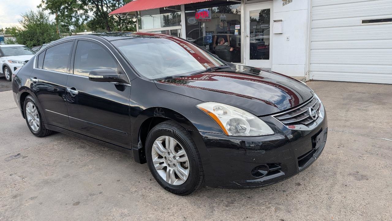 Used 2011 Nissan Altima 2.5 SL w/ 2.5SL Pkg FWD image 3