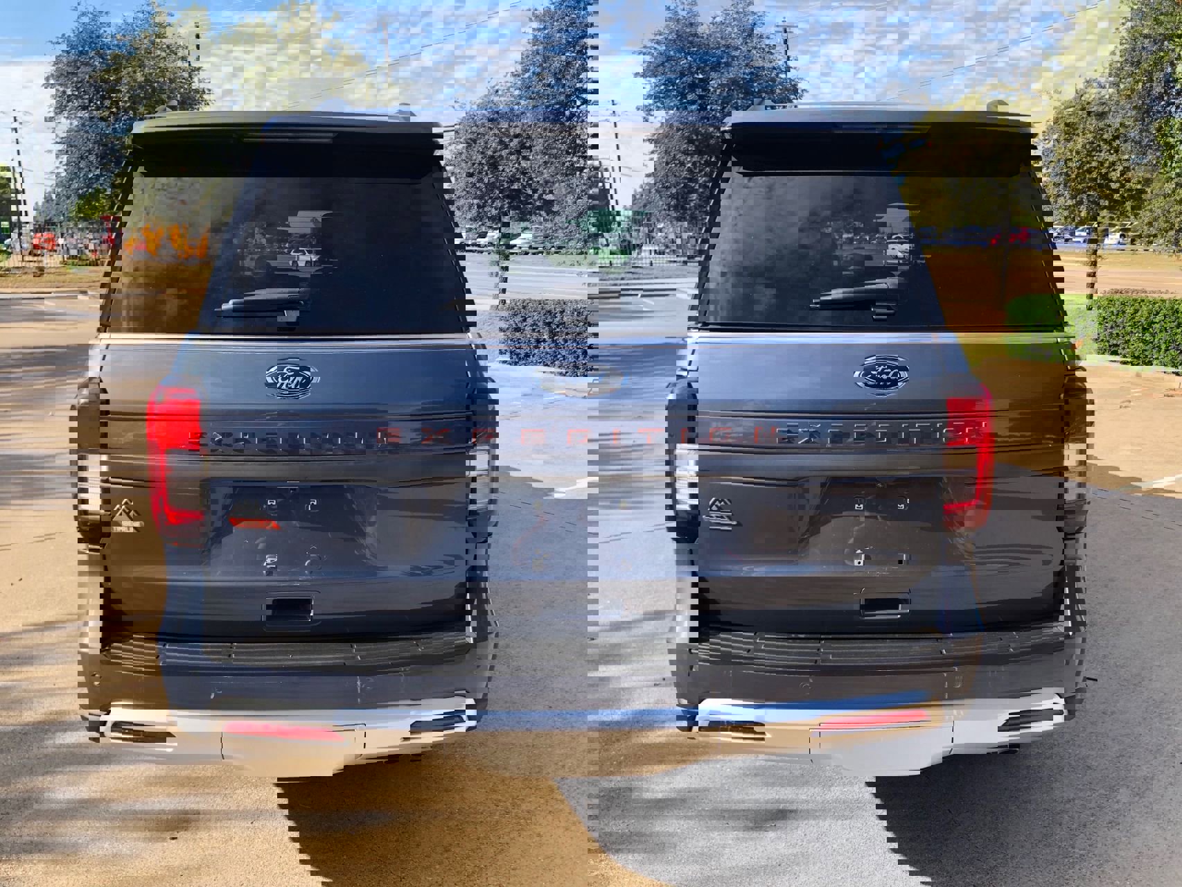 Used 2022 Ford Expedition Timberline image 8