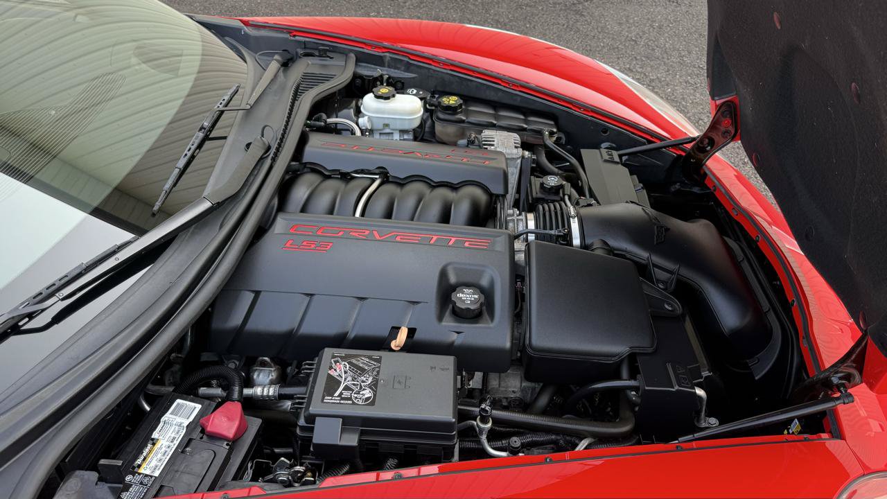Used 2013 Chevrolet Corvette Grand Sport w/ 2LT Preferred Equipment Group RWD image 58