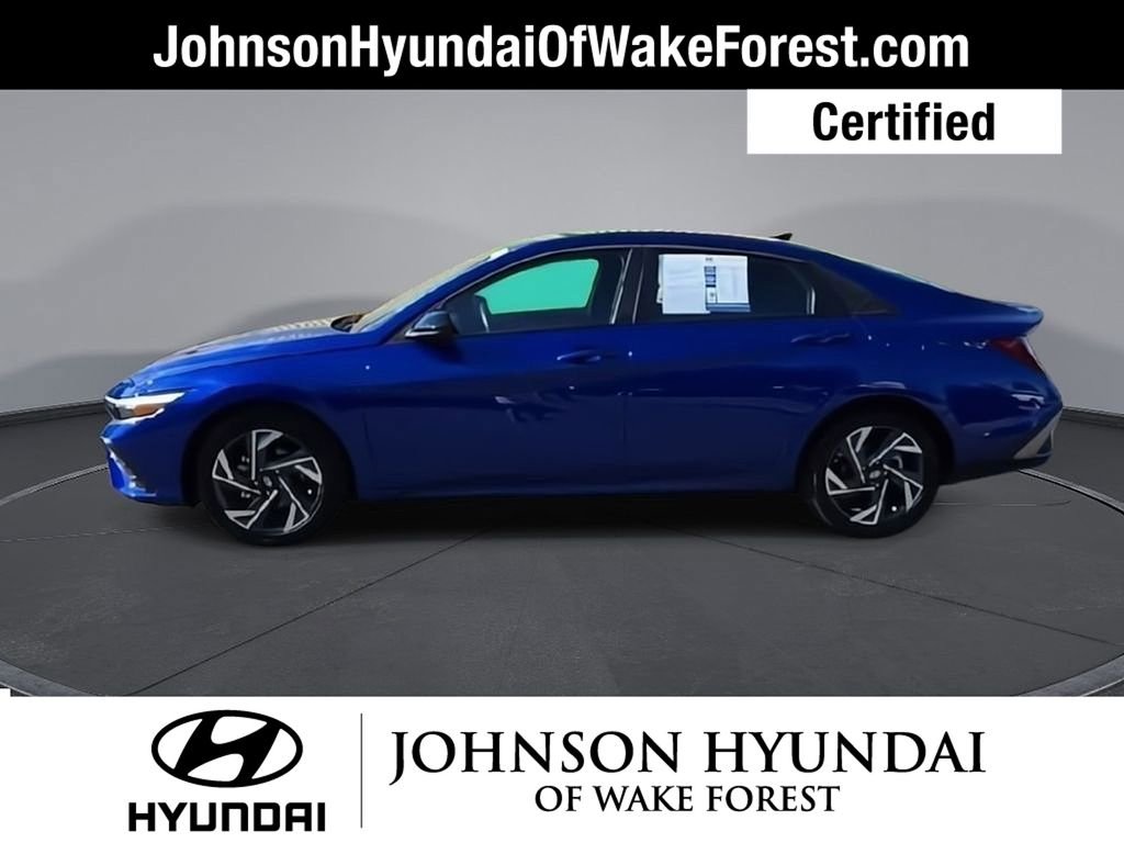 Certified 2025 Hyundai Elantra Sport w/ Cargo Package FWD image 5