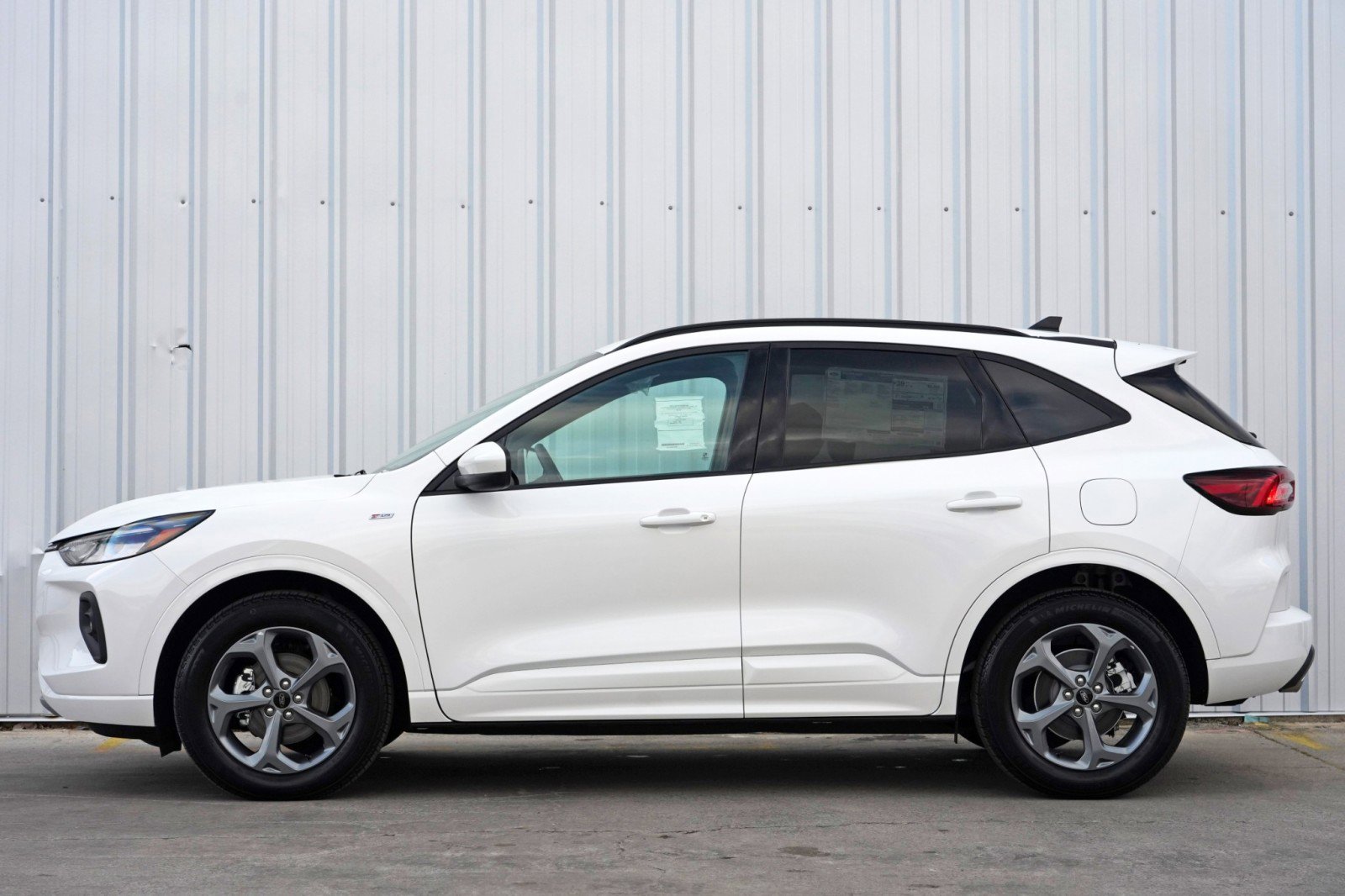 Used 2024 Ford Escape ST-Line Select image 8