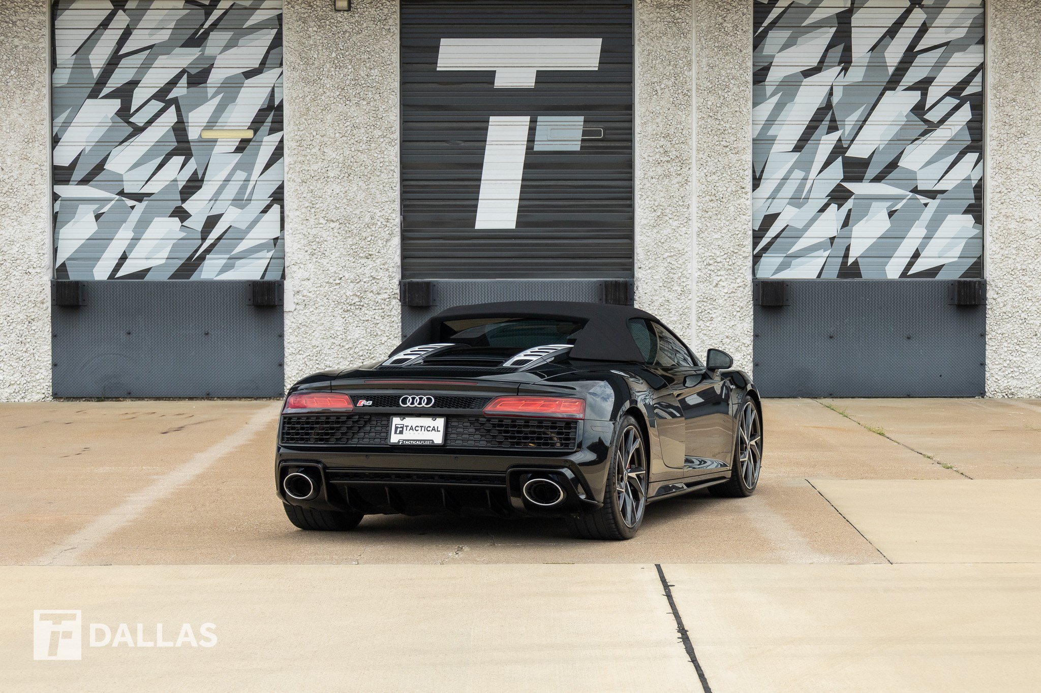 Used 2021 Audi R8 V10 w/ Premium Package RWD image 15