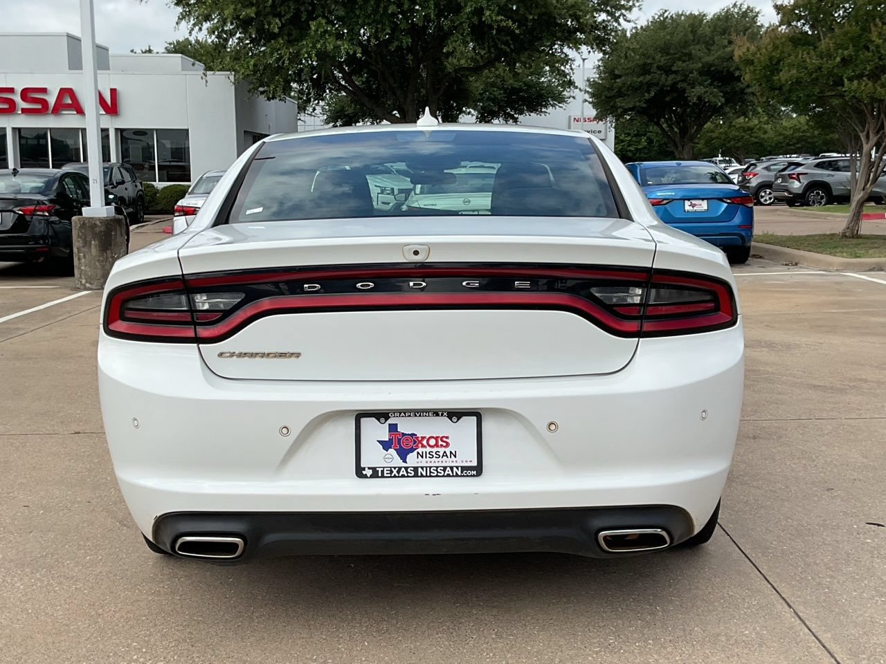 Used 2023 Dodge Charger SXT RWD image 5