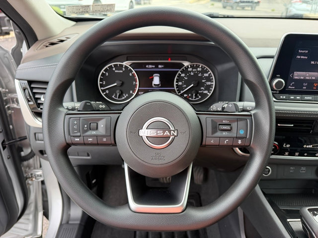 Used 2022 Nissan Rogue SV AWD/4WD image 22