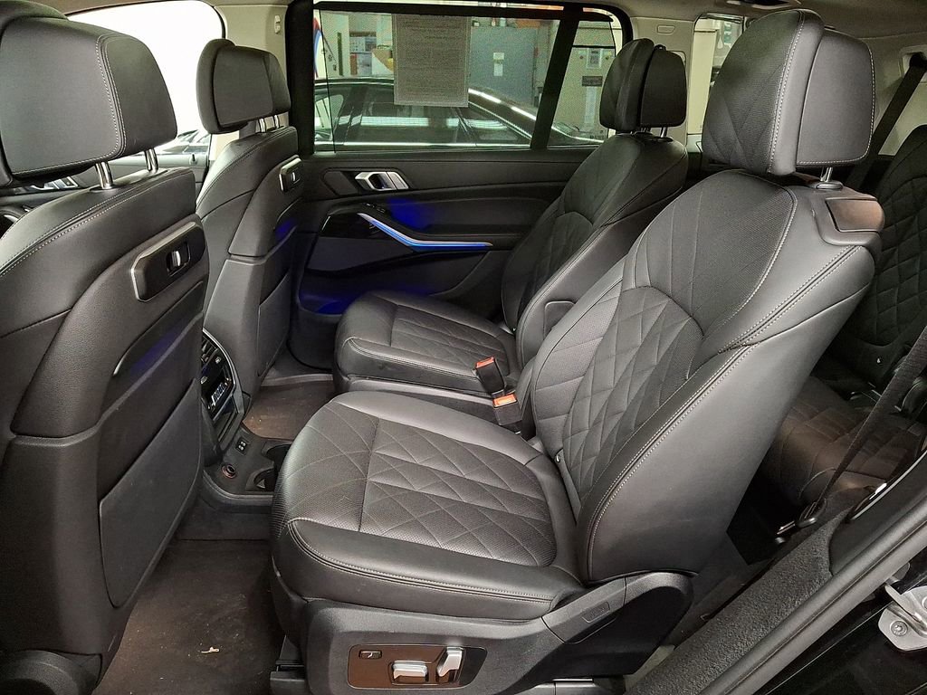 Certified 2023 BMW X7 xDrive40i w/ Premium Package image 7