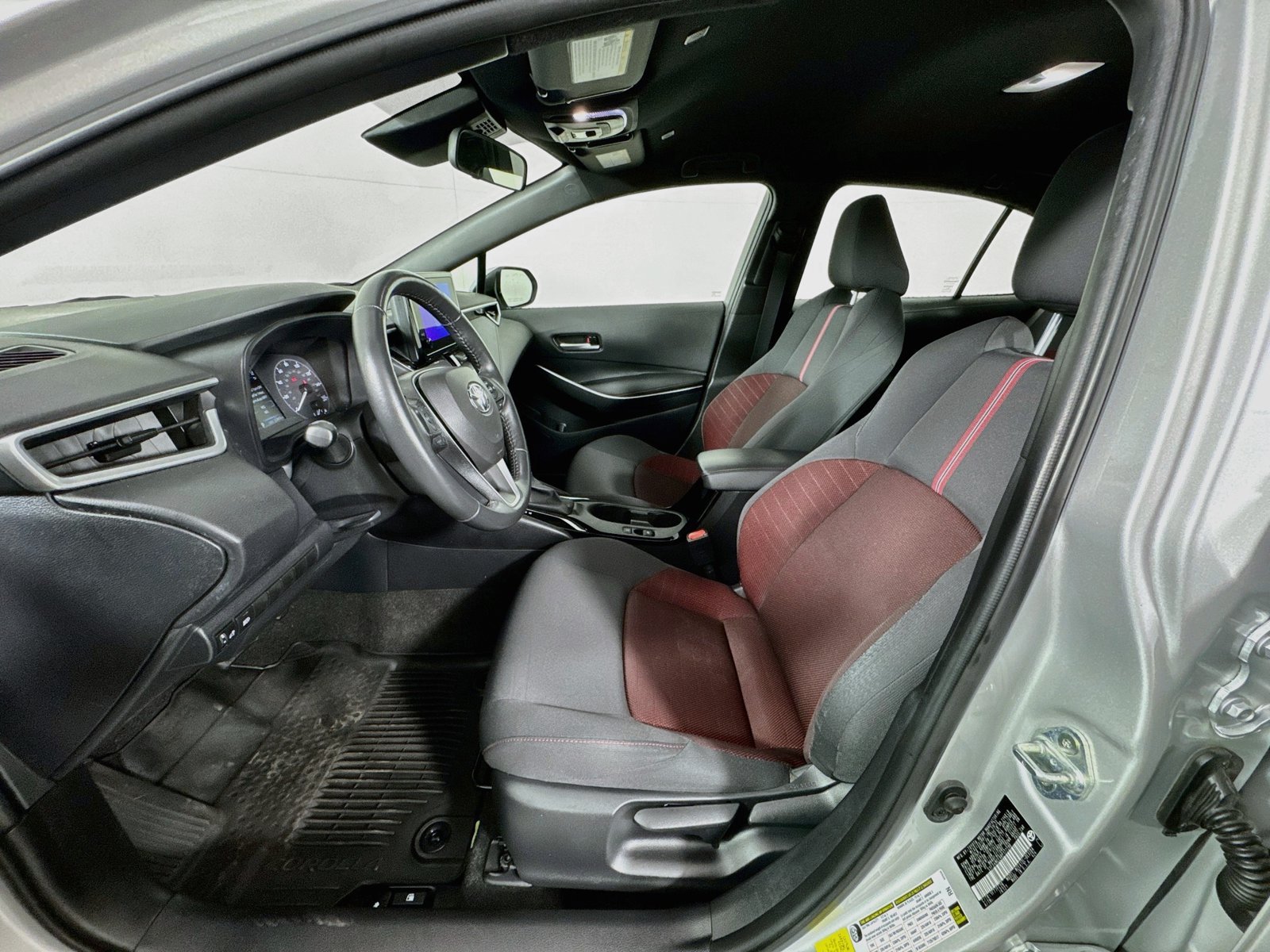 Certified 2024 Toyota Corolla SE FWD image 19