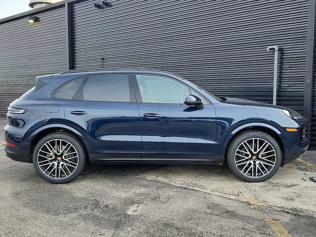 Certified 2026 Porsche Cayenne AWD/4WD image 8