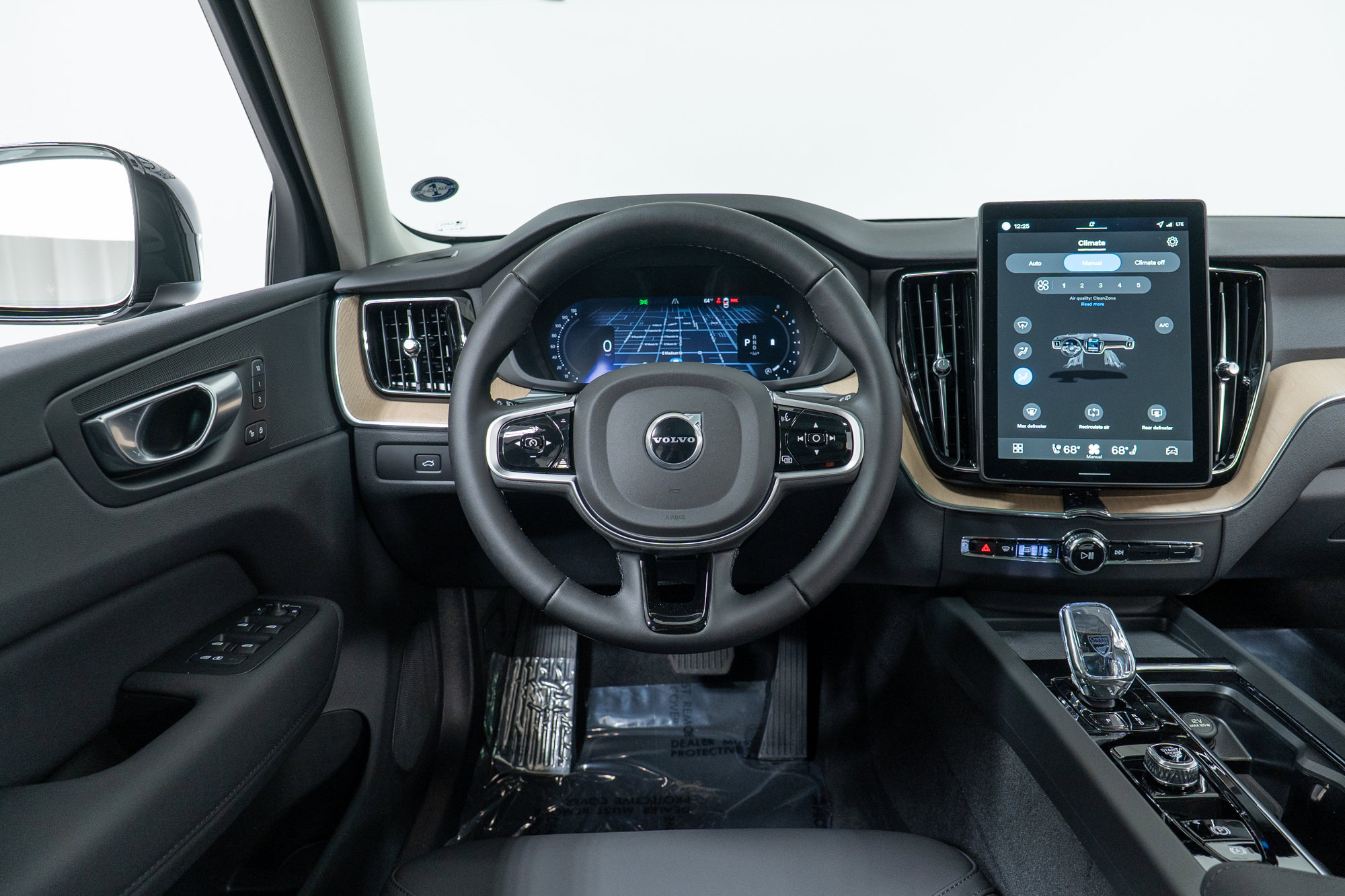 New 2026 Volvo XC60 B5 Core w/ Climate Package image 17