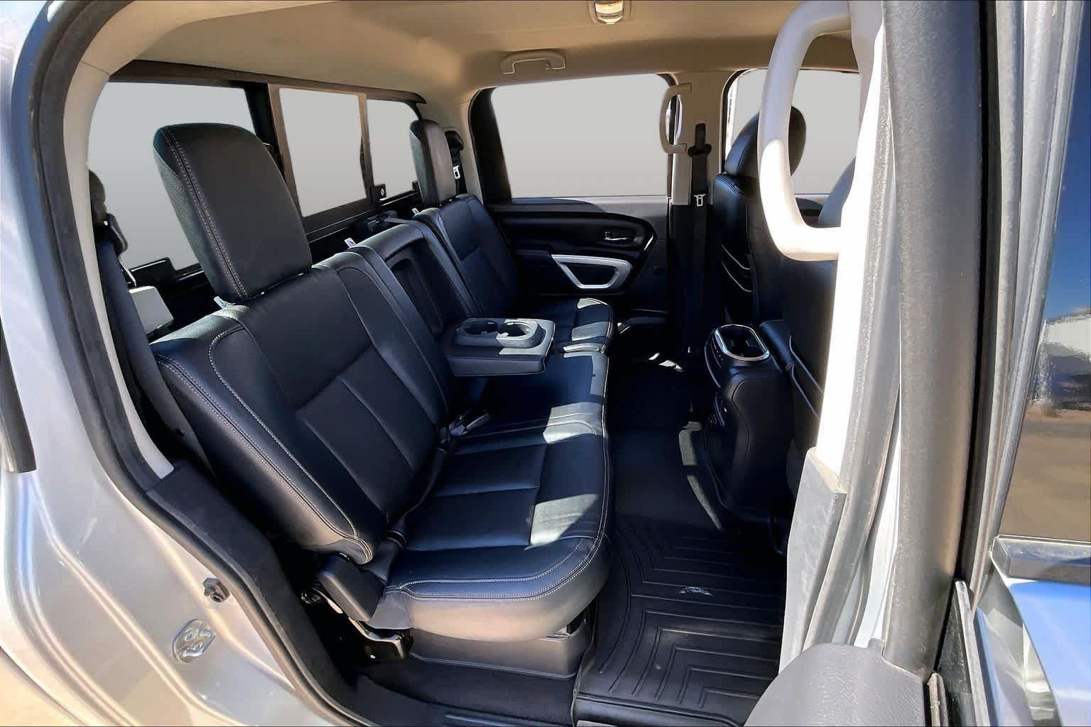 Used 2017 Nissan Titan SL AWD/4WD image 19